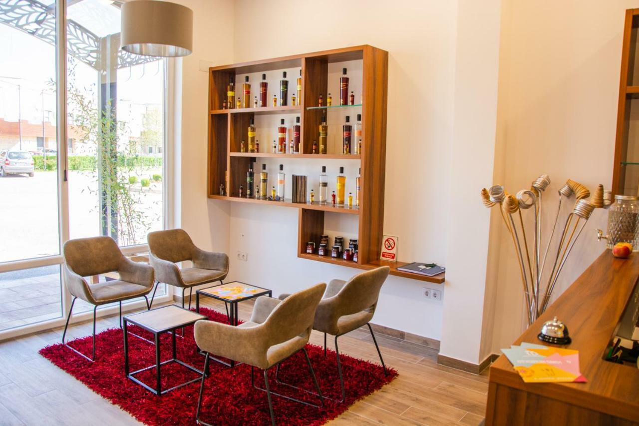 Hotel & Distillery Monogram Gradac  Exteriör bild