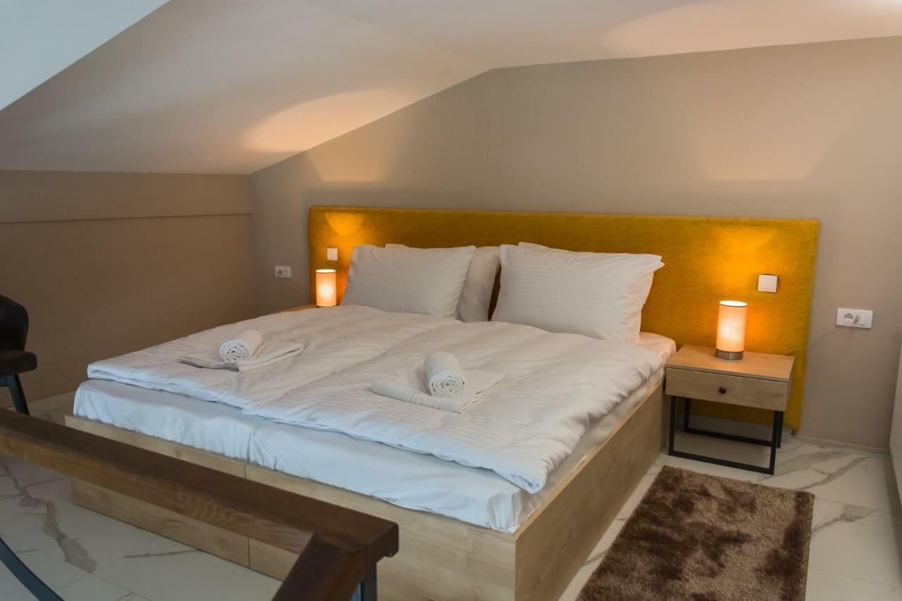 Hotel & Distillery Monogram Gradac  Exteriör bild