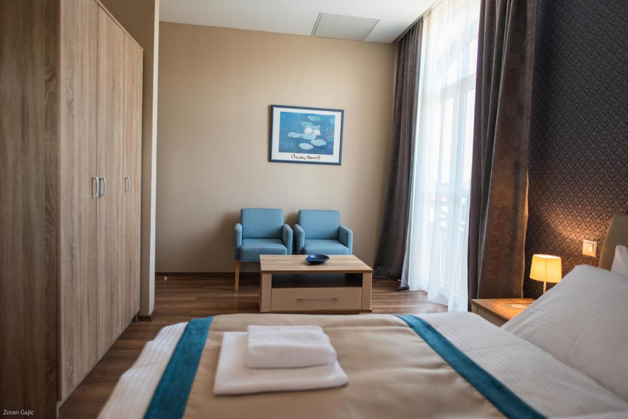 Hotel & Distillery Monogram Gradac  Exteriör bild